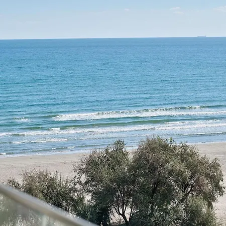 Apartment Sara Blu And Pool Mamaia