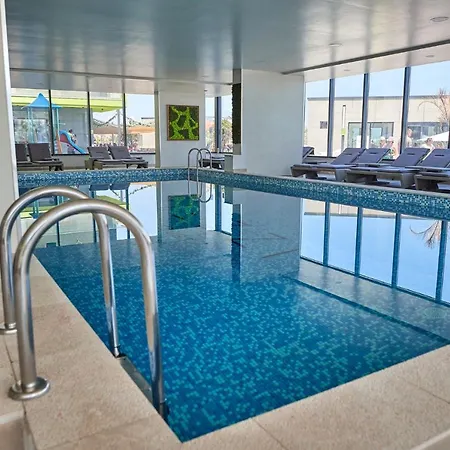 Sara Blu And Pool Apartment