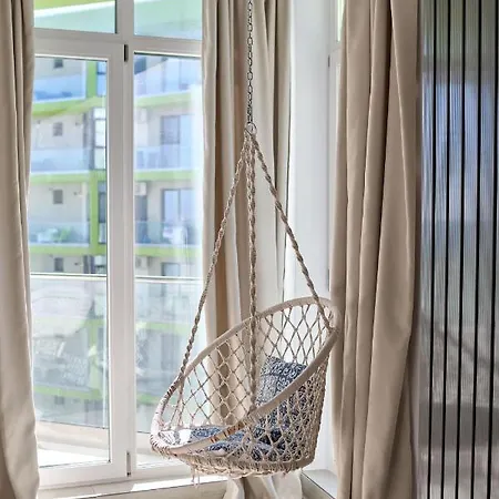 Sara Blu And Pool Apartament Mamaja