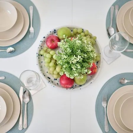 Sara Blu And Pool * Mamaja