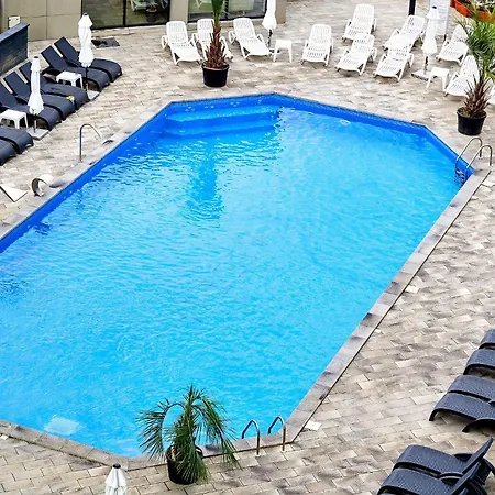 Apartment Sara Blu And Pool Mamaia