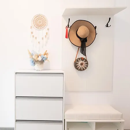 Sara Blu And Pool * Mamaia